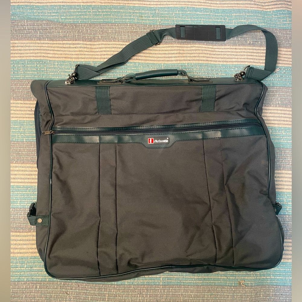 Atlantic: dark army green vintage wardrobe bag